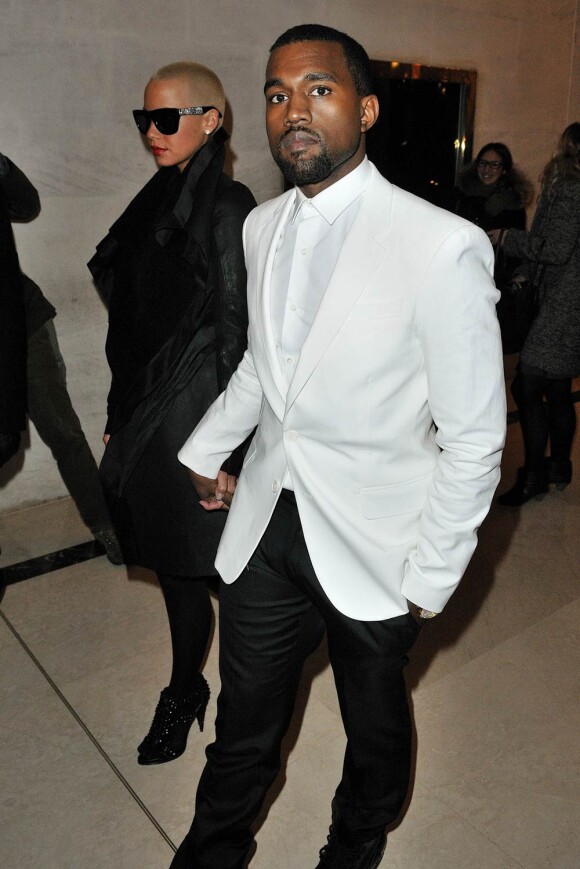 Kanye West a échappé à la prison en servant... la Croix-Rouge