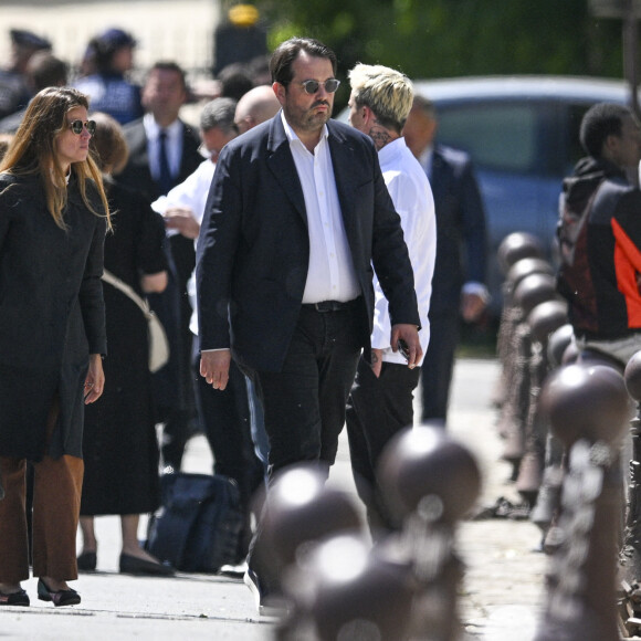 Le chef Jean-François Piège et sa femme Elodie Tavares-Piège - Obsèques d'Antoine Alléno (fils du chef cuisinier français, trois étoiles au Guide Michelin Yannick Alléno) en la collégiale Notre-Dame de Poissy, France, le 13 mai 2022. © Jean-Baptiste Autissier/Panoramic/Bestimage 