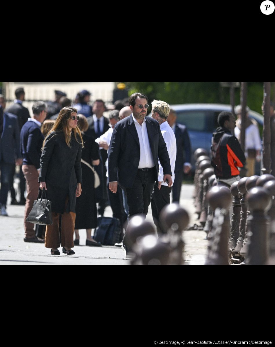 Le chef Jean-François Piège et sa femme Elodie Tavares-Piège - Obsèques d'Antoine Alléno (fils du chef cuisinier français, trois étoiles au Guide Michelin Yannick Alléno) en la collégiale Notre-Dame de Poissy, France, le 13 mai 2022. © Jean-Baptiste Autissier/Panoramic/Bestimage