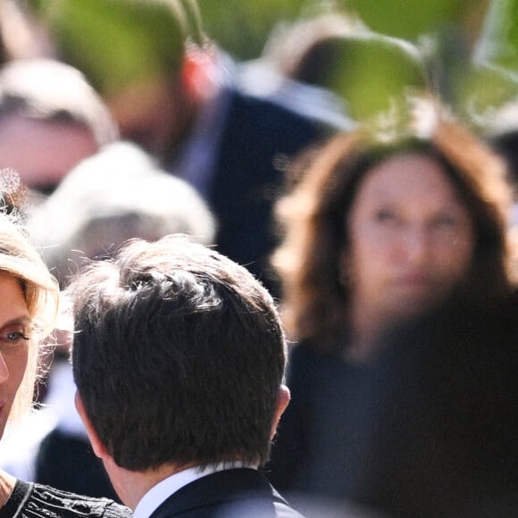 Sylvie Tellier - Sortie des obsèques d'Antoine Alléno (fils du chef cuisinier français, trois étoiles au Guide Michelin Yannick Alléno) en la collégiale Notre-Dame de Poissy, France, le 13 mai 2022. © Jean-Baptiste Autissier/Panoramic/Bestimage 