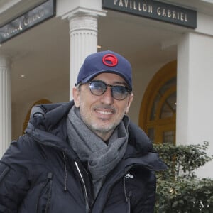 Exclusif - Gad Elmaleh - Arrivées des artistes à l'enregistrement de l'émission "Vivement dimanche prochain" au studio Gabriel à Paris, diffusée le 30 janvier 2022. 