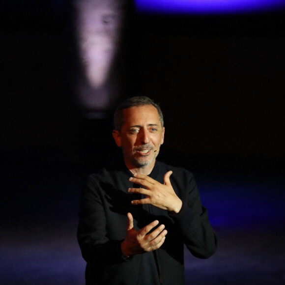 Exclusif - Gad Elmaleh - People assistent au spectacle de Gad Elmaleh le premier jour de l'ouverture du Festival de Ramatuelle le 31 juillet 2021. La soirée s'est ensuite terminée par un dîner dans un restaurant de la plage Tahiti. © Luc Boutria/Nice Matin/Bestimage 