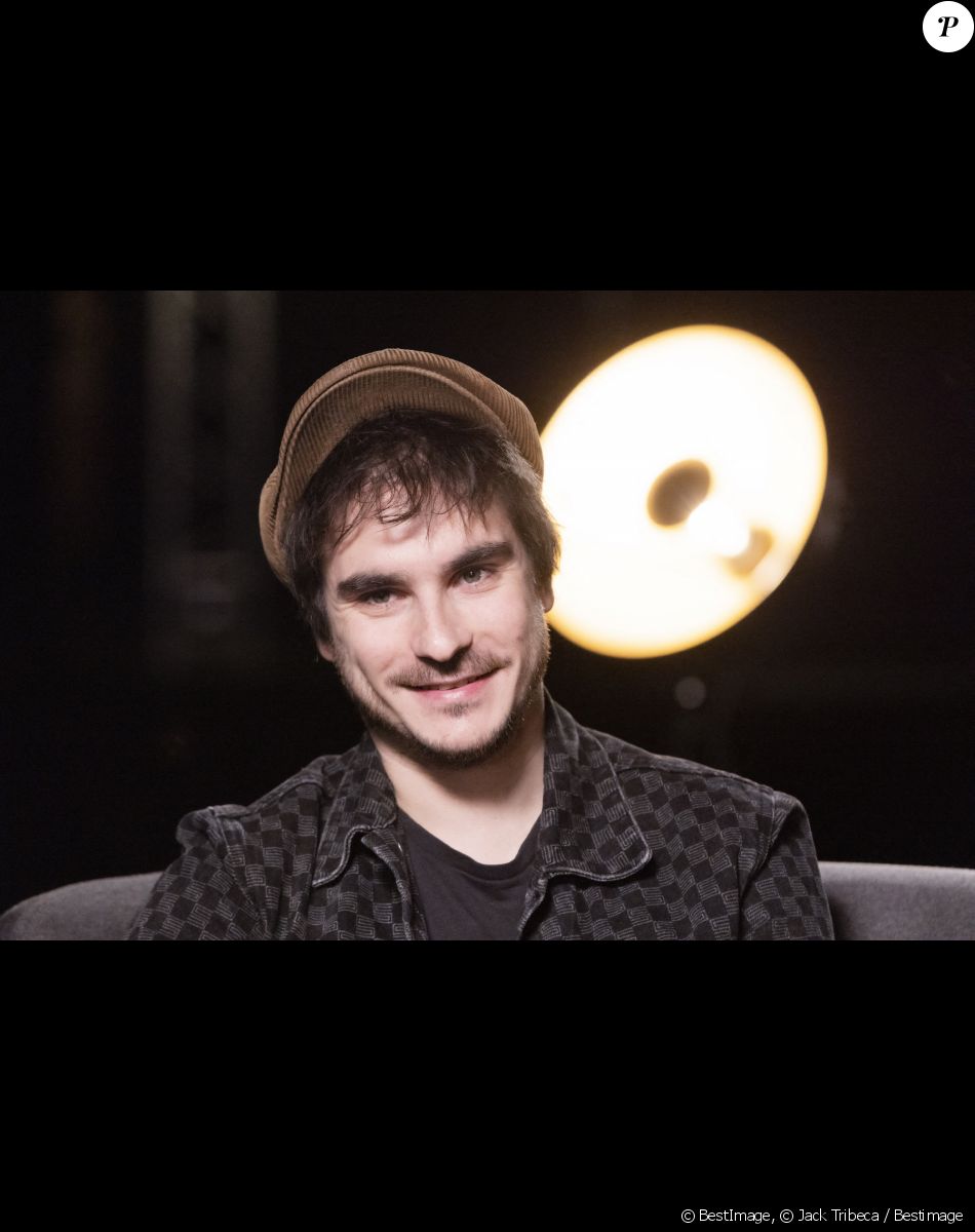 Exclusif - Gauvain Sers lors de l'enregistrement de l'émission "Olympiascope" à Paris, présentée par B.Montiel et diffusée le 17 mai sur Olympia TV, une chaîne du groupe Canal+ et en replay sur myCANAL. Le 20 avril 2022 © Jack Tribeca / Bestimage