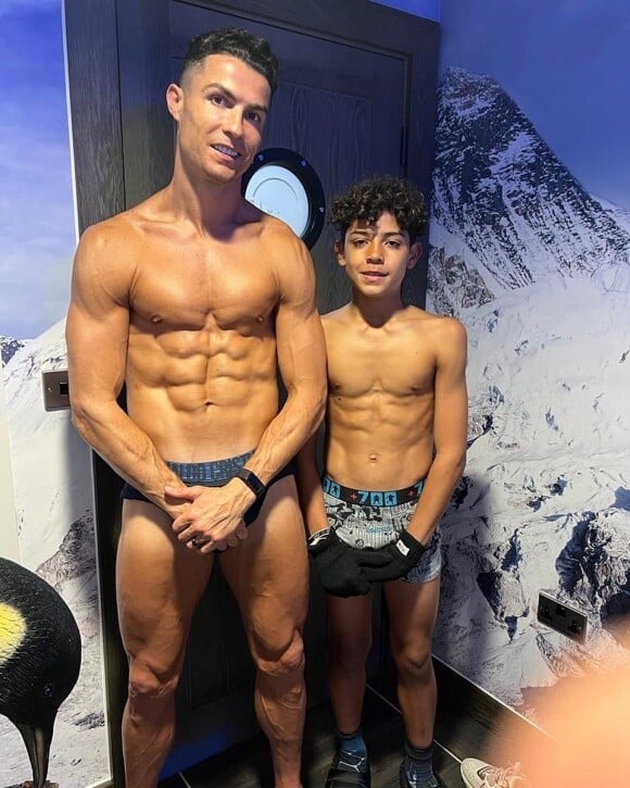 Photo : Cristiano Ronaldo et son fils Cristiano Ronaldo Jr. - C. Ronaldo  fête en famille le titre de champion d'Italie avec son équipe la Juventus  de Turin à Turin. - Purepeople