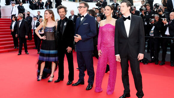 Michel Hazanavicius en famille à Cannes, avec Berenice Bejo : sa fille Simone et sa nièce Raika sur les marches !