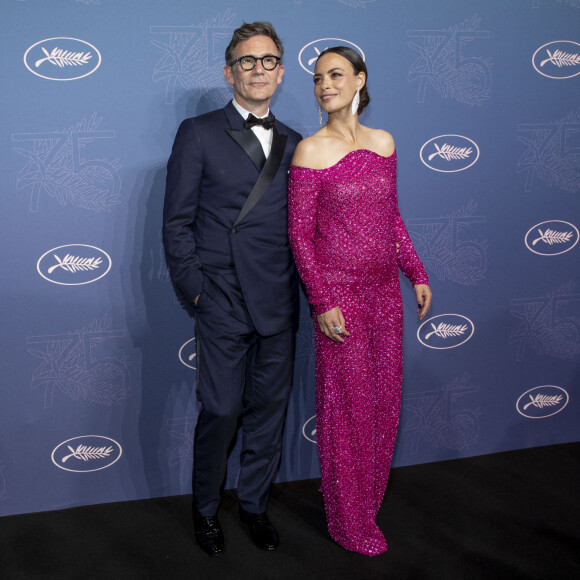 Bérénice Bejo et son mari Michel Hazanavicius - Photocall du dîner d'ouverture du 75ème Festival International du Film de Cannes au ... à Cannes. Le 17 mai 2022 © Borde-Jacovides-Moreau / Bestimage