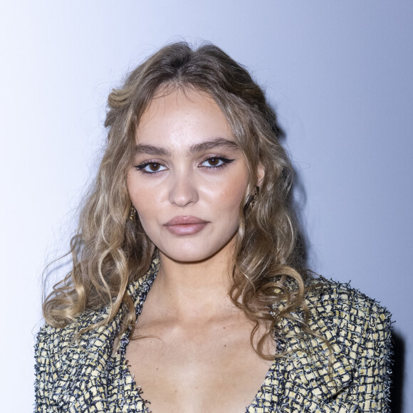 Lily-Rose Depp au front row du défilé de mode Chanel lors de la Fashion Week printemps/été 2022 à Paris, France. © Olivier Borde/Bestimage