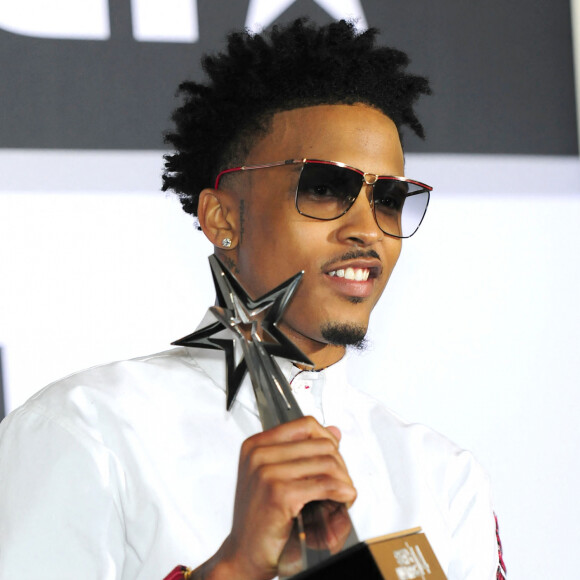 August Alsina posant dans la salle des vainqueurs lors dede la cérémonie des BETAwards 2014 à Los Angeles, le 29 juin 2014. 