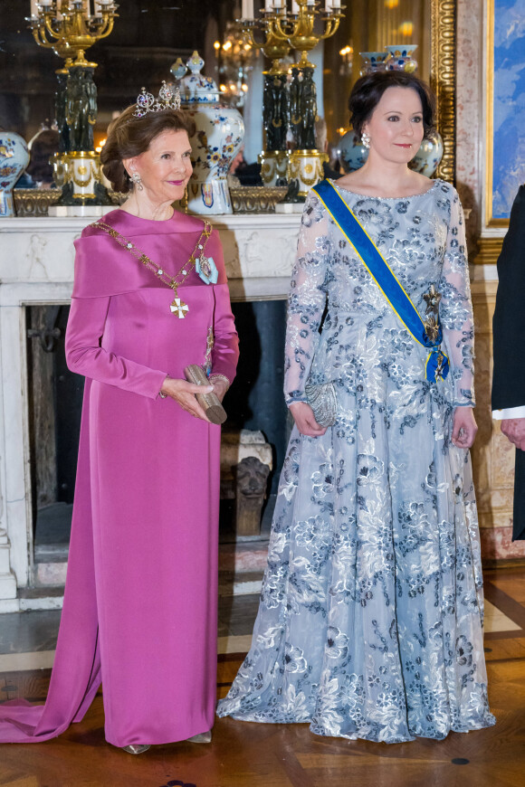 Jenni Haukio et la reine Silvia - Dîner d'Etat au palais royal de Stockholm, en l'honneur du président finlandais, le 17 mai 2022.
