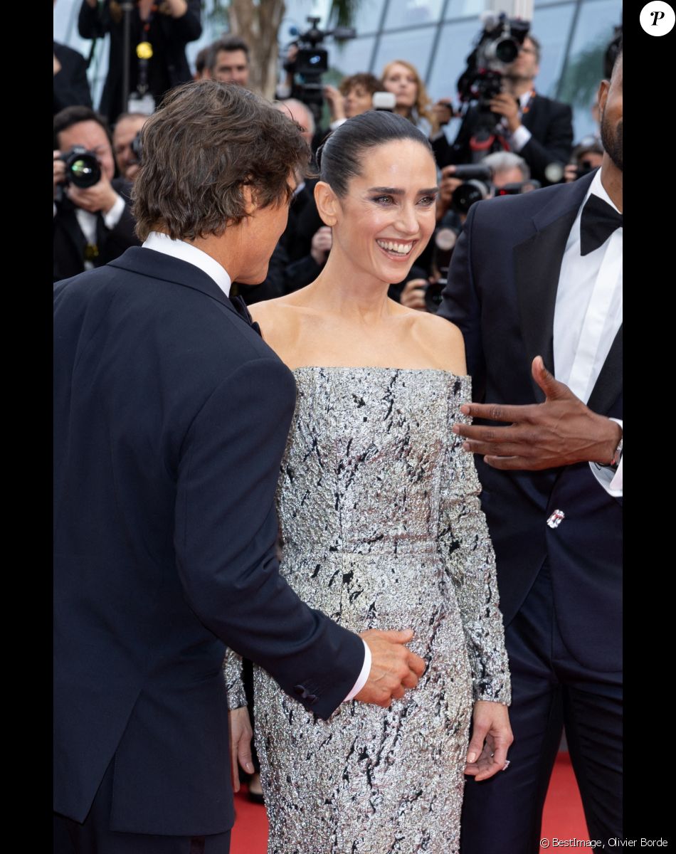 Tom Cruise, Jennifer Connelly - Montée des marches du film " Top Gun : Maverick " lors du 75ème Festival International du Film de Cannes. Le 18 mai 2022 © Olivier Borde / Bestimage