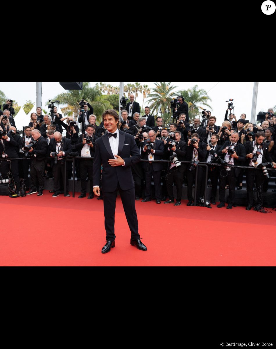 Tom Cruise - Montée des marches du film " Top Gun : Maverick " lors du 75ème Festival International du Film de Cannes. Le 18 mai 2022 © Olivier Borde / Bestimage