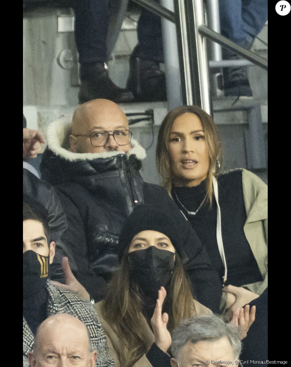 Vitaa et son mari Hicham Bendaoud au Parc des Princes, à Paris. © Cyril Moreau/Bestimage