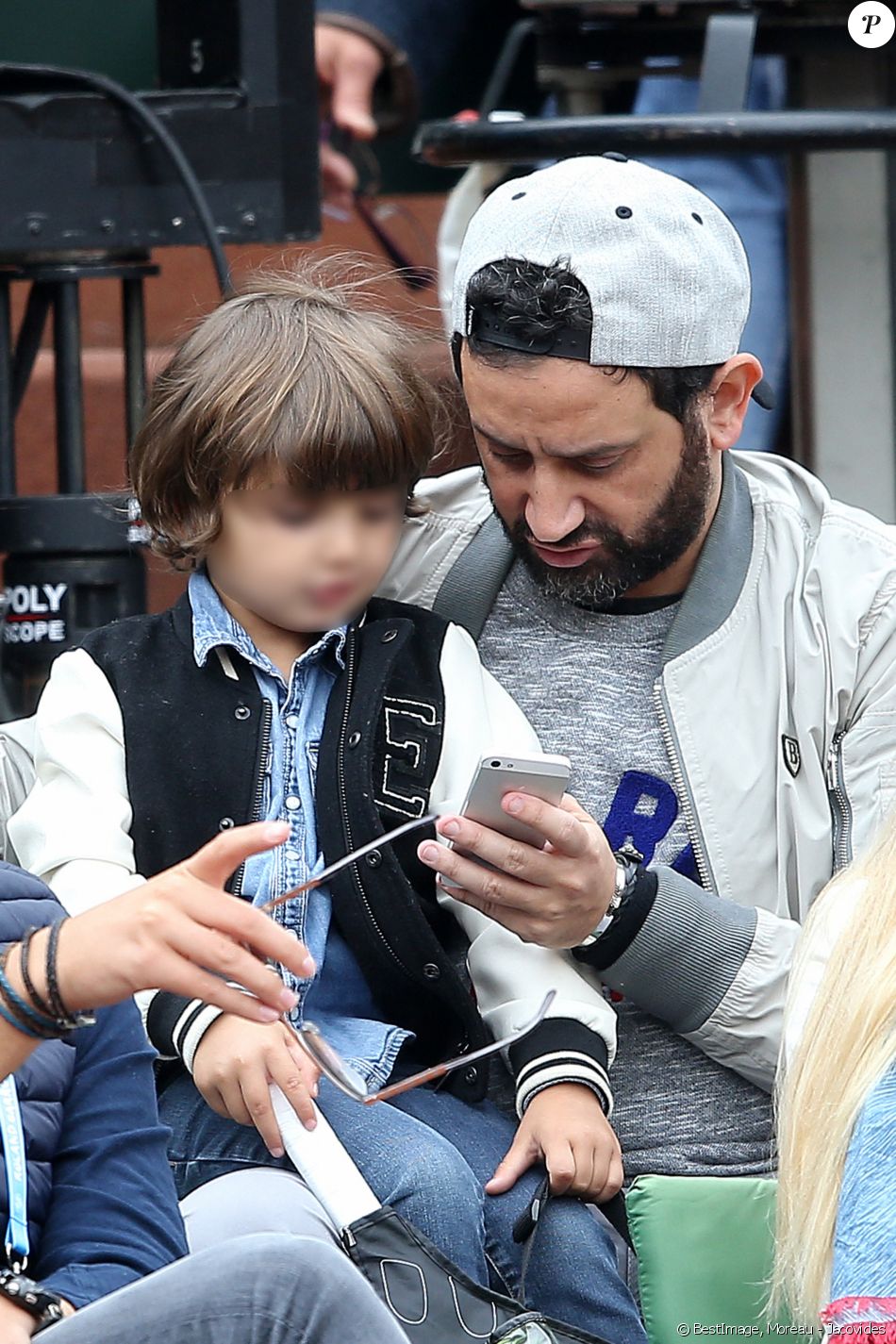 Cyril Hanouna Et Son Fils Lino People Dans Les Tribunes Des Internationaux De France De Roland