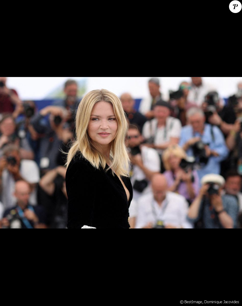 Virginie Efira au photocall de "Don Juan" lors du 75ème Festival International du Film de Cannes, le 22 mai 2022. © Dominique Jacovides/Bestimage