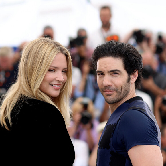 Virginie Efira, Tahar Rahim au photocall de "Don Juan" lors du 75ème Festival International du Film de Cannes, le 22 mai 2022. © Dominique Jacovides/Bestimage 