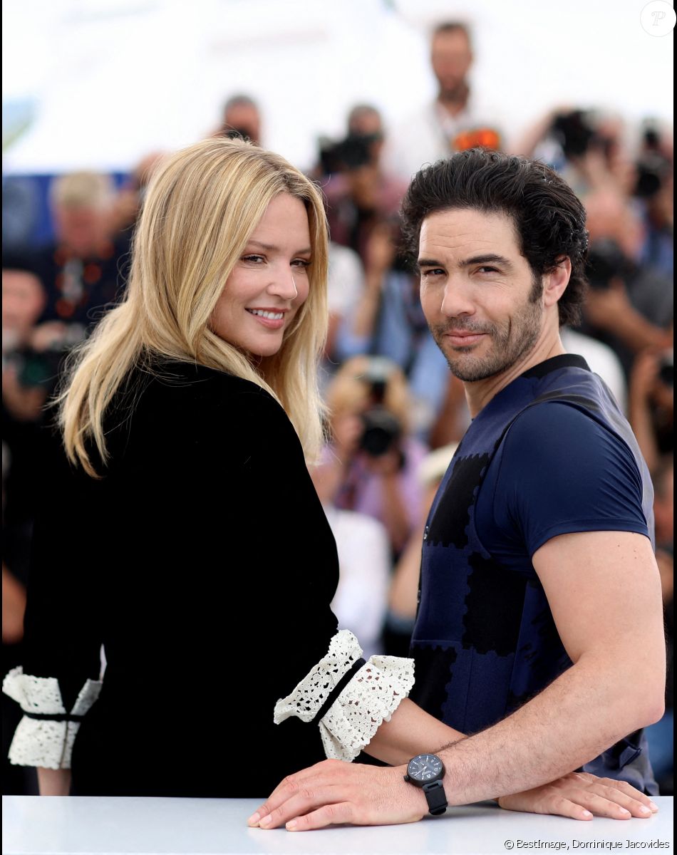 Virginie Efira, Tahar Rahim au photocall de "Don Juan" lors du 75ème Festival International du Film de Cannes, le 22 mai 2022. © Dominique Jacovides/Bestimage