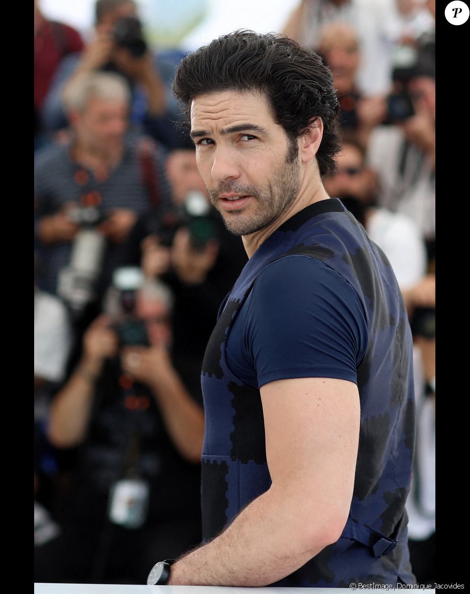 Tahar Rahim au photocall de "Don Juan" lors du 75ème Festival International du Film de Cannes, le 22 mai 2022. © Dominique Jacovides/Bestimage