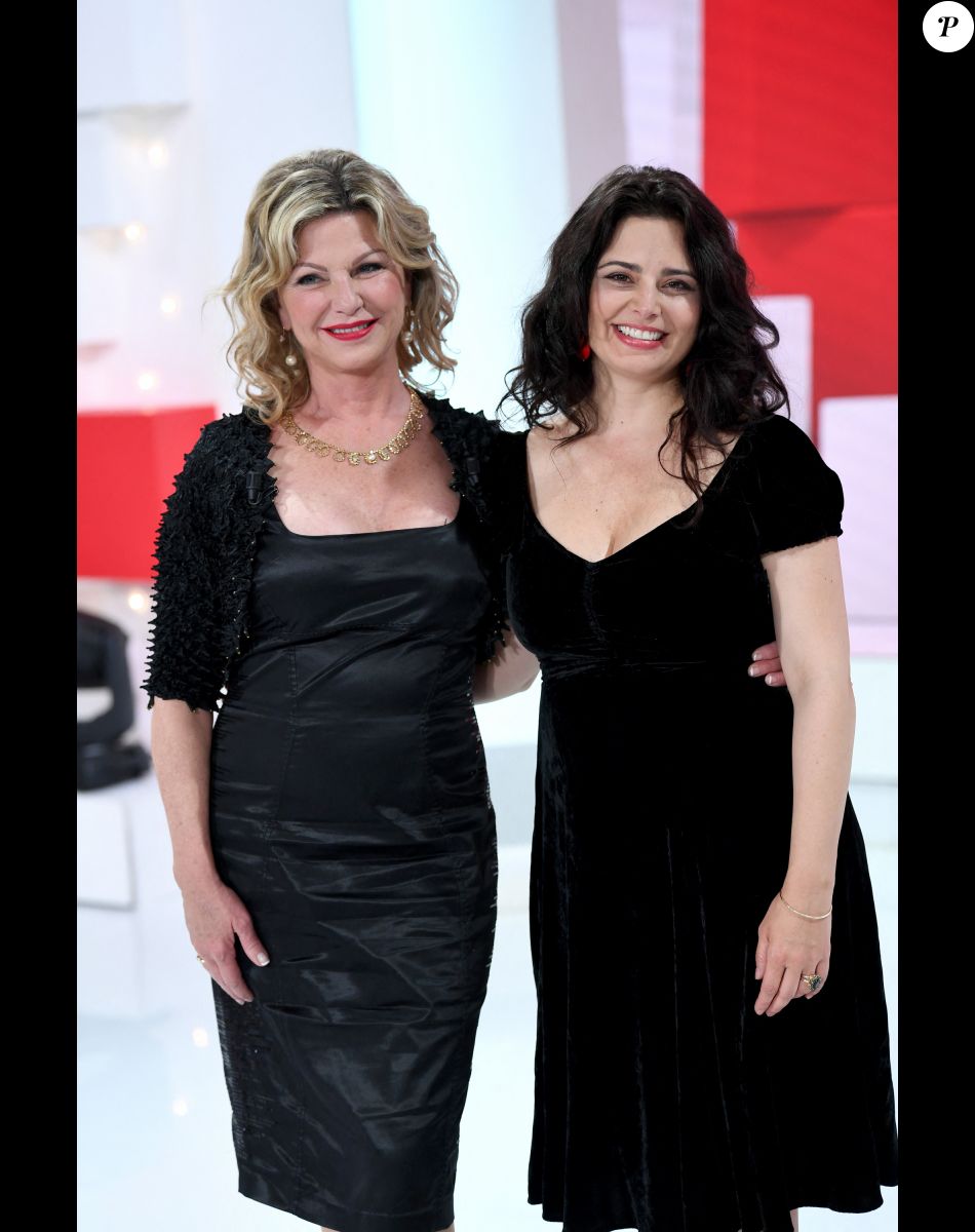 Exclusif - Jeane Manson et sa fille Shirel (Jennifer Djaoui, fille de J.Manson) - Enregistrement de l'émission "Vivement Dimanche prochain" au studio Gabriel à Paris, présentée par M.Drucker et diffusée le 28 avril 2019 sur France 2. Le 10 avril 2019 © Guillaume Gaffiot / Bestimage