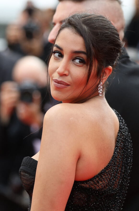 Leïla Bekhti - Montée des marches du film " Les intranquilles " lors du 74ème Festival International du Film de Cannes. Le 16 juillet 2021 © Borde-Jacovides-Moreau / Bestimage 