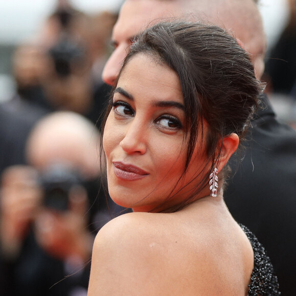 Leïla Bekhti - Montée des marches du film " Les intranquilles " lors du 74ème Festival International du Film de Cannes. Le 16 juillet 2021 © Borde-Jacovides-Moreau / Bestimage 