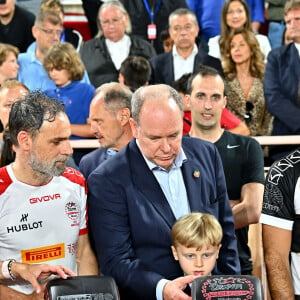 Marco Simone, le prince Albert II de Monaco et son fils Le prince Jacques de Monaco, marquis des Baux lors de la 29ème édition du World Stars Football Match au Stade Louis II à Monaco, le 24 mai 2022. © Bruno Bebert/Bestimage 