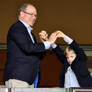 Le prince Albert II de Monaco, son fils le prince Jacques de Monaco, lors de la 29e édition du World Stars Football Match au Stade Louis II à Monaco. © Bruno Bebert/Bestimage 