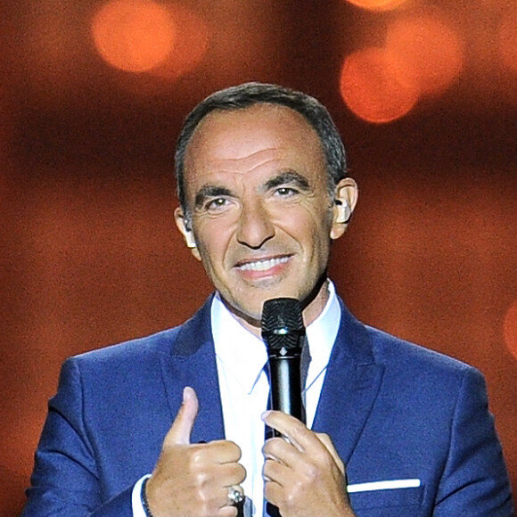 Exclusif - Nikos Aliagas sur scène sur TF1 lors de "La chanson de l'année 2021". © Gaffiot-Moreau / Bestimage 