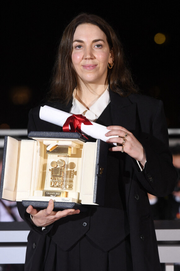 Gina Gammell (Caméra d'or pour " War Pony ") - Photocall de la remise des palmes lors de la cérémonie de clôture du 75ème Festival International du Film de Cannes. Le 28 mai 2022