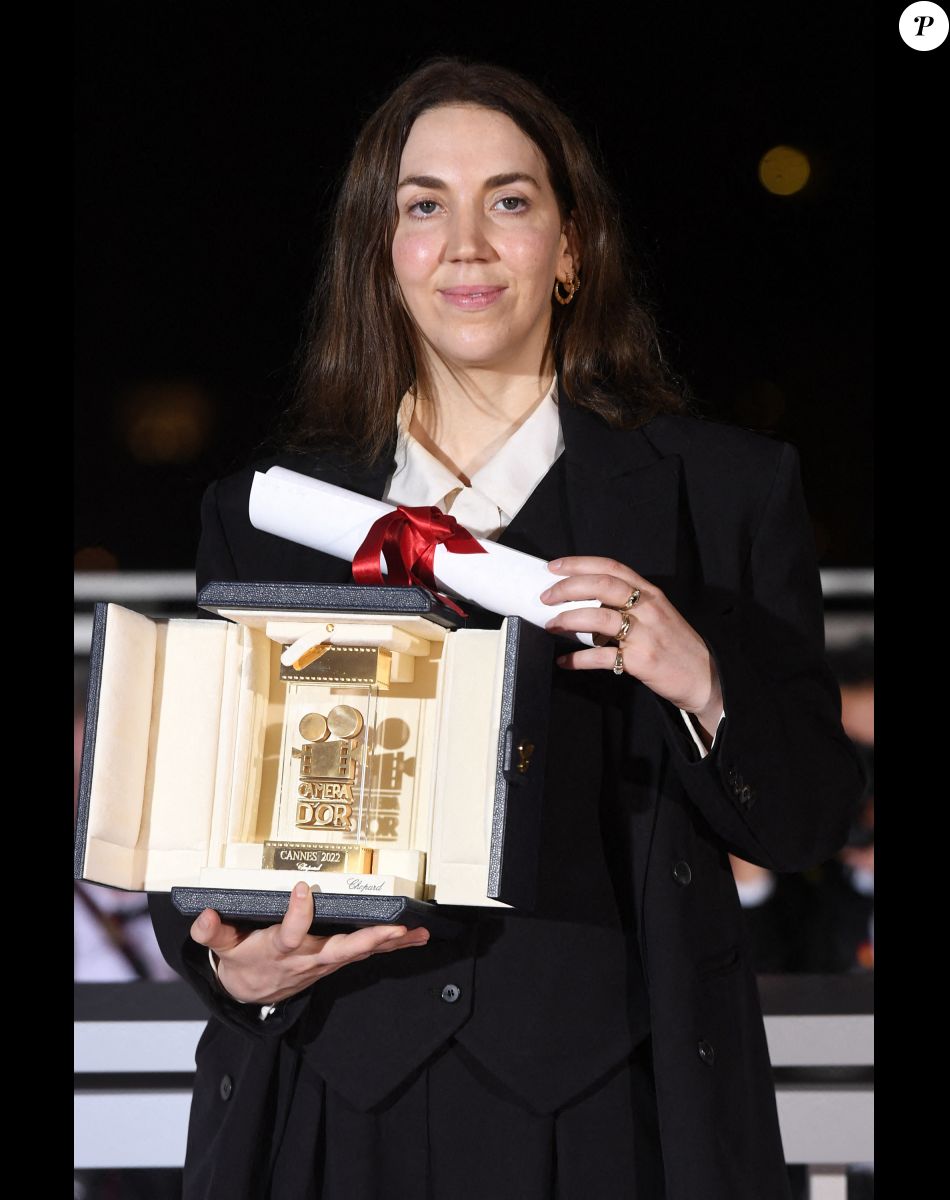 Gina Gammell (Caméra d'or pour " War Pony ") - Photocall de la remise des palmes lors de la cérémonie de clôture du 75ème Festival International du Film de Cannes. Le 28 mai 2022