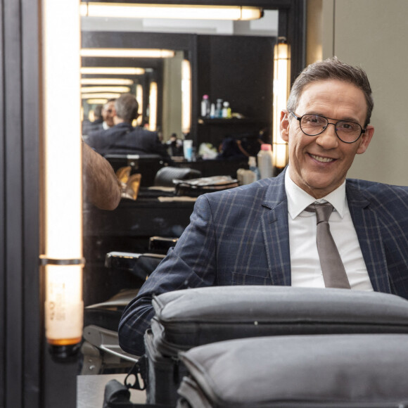 Exclusif - Julien Courbet - Backstage de l'enregistrement de l'émission "Touche Pas à Mon Poste (TPMP)", présentée par Cyril Hanouna et diffusée sur C8 le 14 décembre 2020 © Jack Tribeca / Bestimage