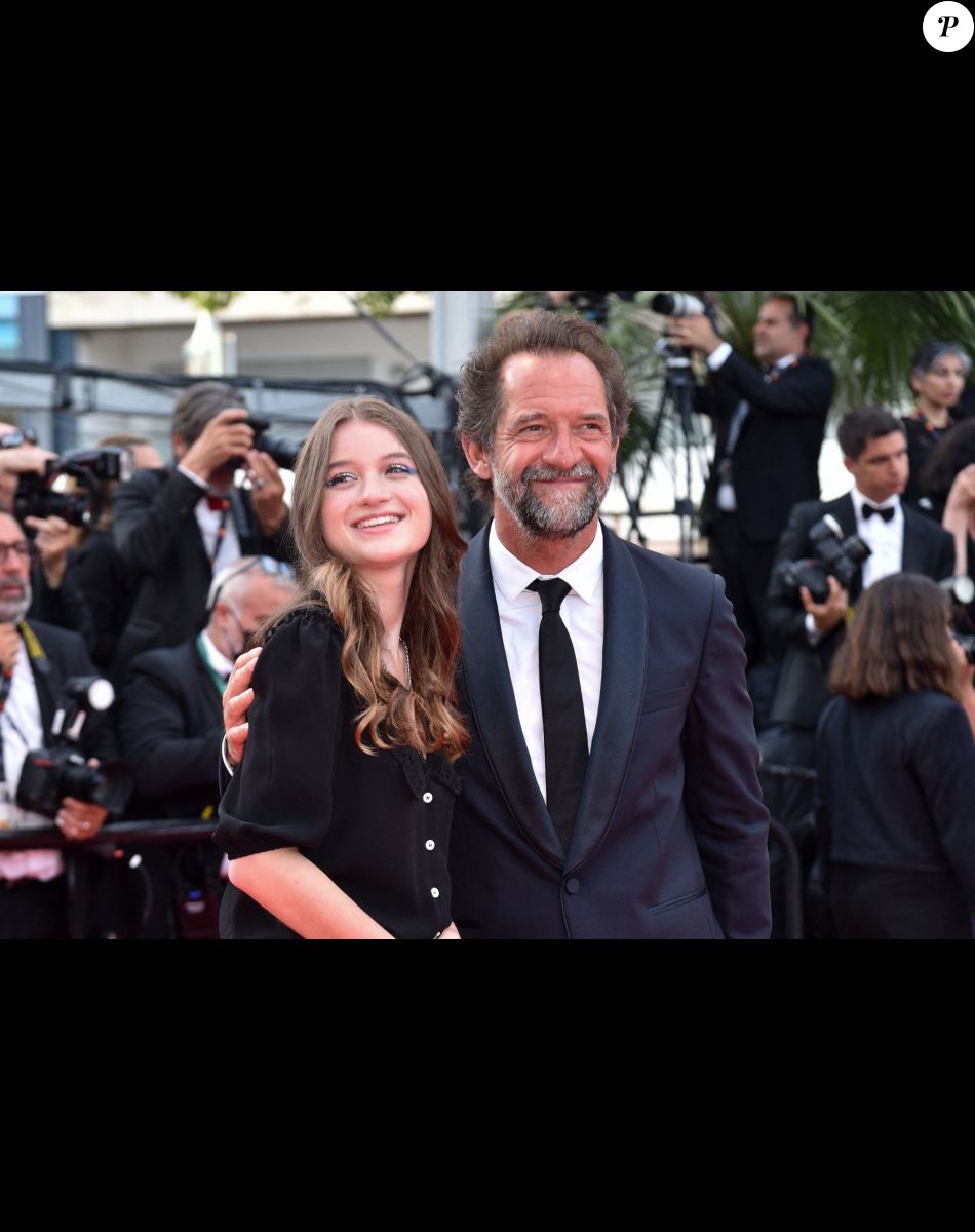 Guest, Stéphane de Groodt - Montée des marches pour la cérémonie de clôture du 75ème Festival International du Film de Cannes. Le 28 mai 2022 © Giancarlo Gorassini / Bestimage