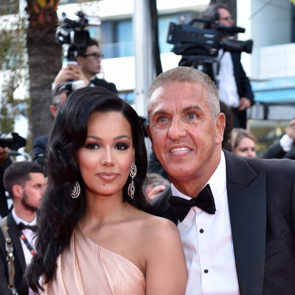 Samy Naceri et sa compagne Athéna - Montée des marches pour la cérémonie de clôture du 75ème Festival International du Film de Cannes. Le 28 mai 2022 © Giancarlo Gorassini / Bestimage 