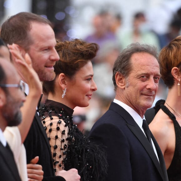 Asghar Farhad, Deepika Padukonei, Joachim Trier, Jasmine Trinca, Vincent Lindon (Président du jury), Rebecca Hall, Jeff Nichols, Ladj Ly, Noomi Rapace - Montée des marches pour la cérémonie de clôture du 75ème Festival International du Film de Cannes. Le 28 mai 2022 © Giancarlo Gorassini / Bestimage 