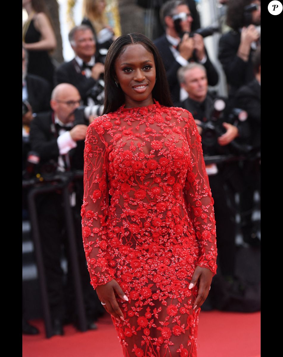 Maimouna Doucoure - Montée des marches pour la cérémonie de clôture du 75ème Festival International du Film de Cannes. Le 28 mai 2022 © Giancarlo Gorassini / Bestimage