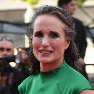 Andie MacDowell - Montée des marches pour la cérémonie de clôture du 75ème Festival International du Film de Cannes. Le 28 mai 2022 © Giancarlo Gorassini / Bestimage