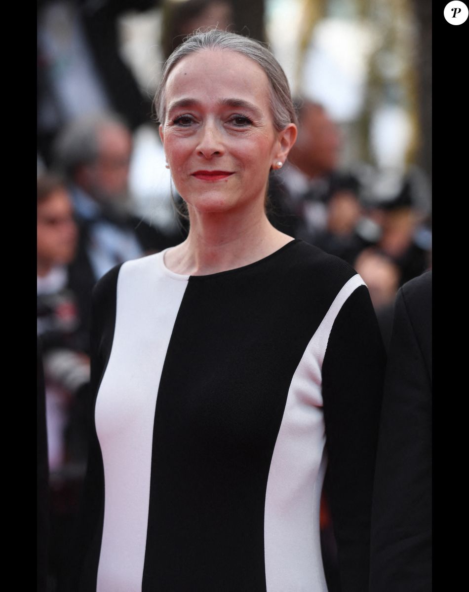 Delphine Ernotte - Montée des marches pour la cérémonie de clôture du 75ème Festival International du Film de Cannes. Le 28 mai 2022 © Giancarlo Gorassini / Bestimage
