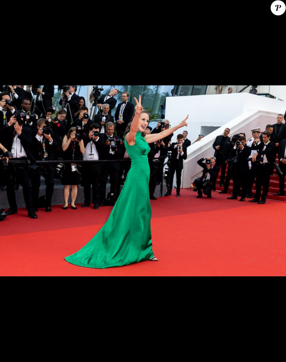 Andie MacDowell - Montée des marches pour la cérémonie de clôture du 75ème Festival International du Film de Cannes. Le 28 mai 2022 © Olivier Borde / Bestimage