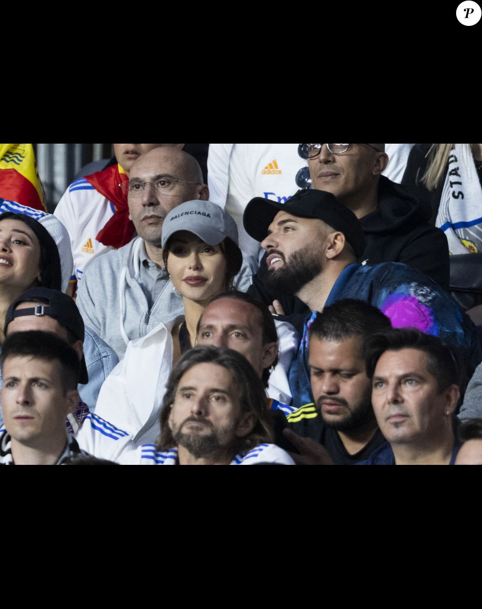 Nabilla (enceinte) et son mari Thomas Vergara - Les célébrités assistent à la victoire du Real Madrid face à Liverpool (1-0) en finale de la Ligue des Champions au stade de France, le 28 mai 2022. © Cyril Moreau / Bestimage