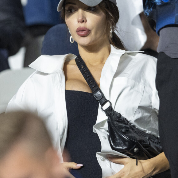 Nabilla Vergara (enceinte) - Les célébrités assistent à la victoire du Real Madrid face à Liverpool (1-0) en finale de la Ligue des Champions au stade de France, le 28 mai 2022. © Cyril Moreau / Bestimage