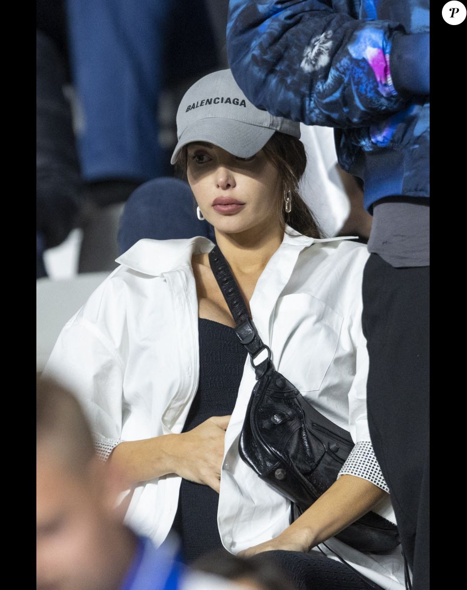 Nabilla Vergara (enceinte) - Les célébrités assistent à la victoire du Real Madrid face à Liverpool (1-0) en finale de la Ligue des Champions au stade de France, le 28 mai 2022. © Cyril Moreau / Bestimage