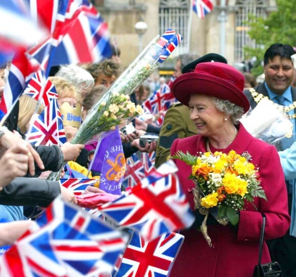 Elizabeth II en 2002 à son jubilé d'or