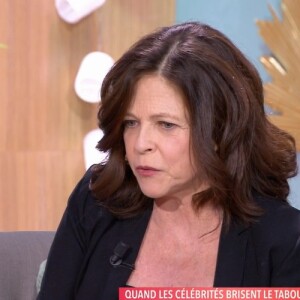 Charlotte Valandrey dans l'émission "Ca commence aujourd'hui", sur France 2. Le 25 mars 2022.