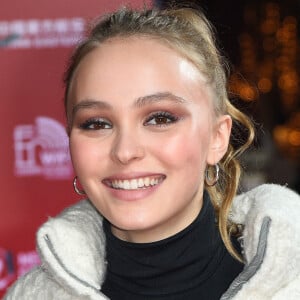 Info - Lily-Rose Depp inaugure les illuminations de Noël sur l'avenue des Champs-Elysées comme sa mère Vanessa Paradis dix ans auparavant - La marraine Lily-Rose Depp lance les illuminations de l'avenue des Champs-Elysées à Paris, France © Coadic Guirec/Bestimage