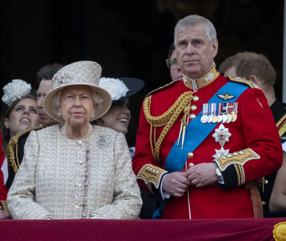 La reine Elizabeth II d'Angleterre, le prince Andrew, duc d'York - La famille royale au balcon du palais de Buckingham lors de la parade Trooping the Colour 2019, célébrant le 93ème anniversaire de la reine Elisabeth II, Londres, le 8 juin 2019.