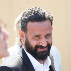 Cyril Hanouna - Sorties des obsèques de la chanteuse Régine au Crematorium du cimetière du Père-Lachaise à Paris. Le 9 mai 2022 © Jacovides-Moreau / Bestimage