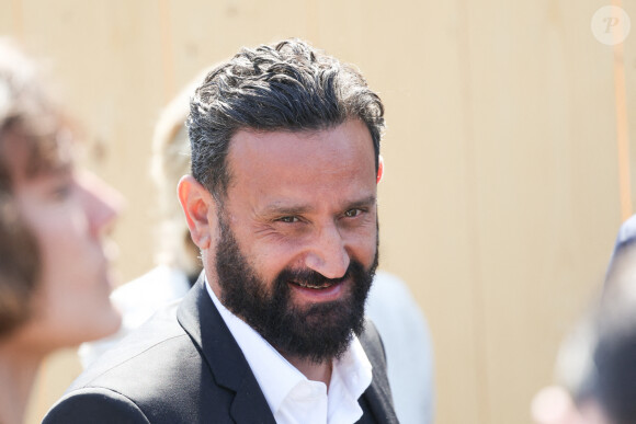 Cyril Hanouna - Sorties des obsèques de la chanteuse Régine au Crematorium du cimetière du Père-Lachaise à Paris. Le 9 mai 2022 © Jacovides-Moreau / Bestimage