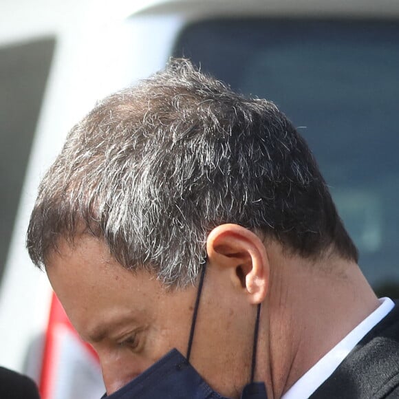 Marc-Olivier Fogiel - Sorties des obsèques de Etienne Mougeotte en l'église Saint-François-Xavier à Paris. Le 13 octobre 2021 © Jacovides-Clovis / Bestimage
