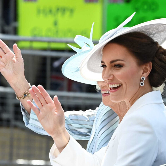 Catherine Kate Middleton, duchesse de Cambridge, Camilla Parker Bowles, duchesse de Cornouailles - Les membres de la famille royale lors de la parade militaire "Trooping the Colour" dans le cadre de la célébration du jubilé de platine (70 ans de règne) de la reine Elizabeth II à Londres, le 2 juin 2022. 