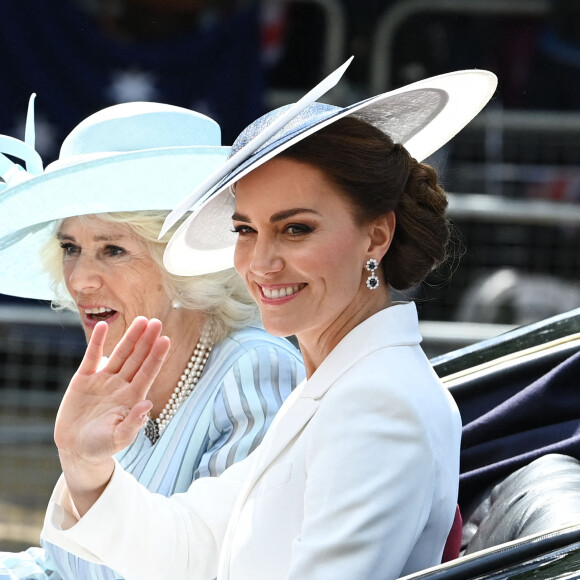 Catherine Kate Middleton, duchesse de Cambridge, Camilla Parker Bowles, duchesse de Cornouailles - Les membres de la famille royale lors de la parade militaire "Trooping the Colour" dans le cadre de la célébration du jubilé de platine (70 ans de règne) de la reine Elizabeth II à Londres.