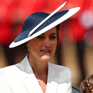 Camilla Parker Bowles, duchesse de Cornouailles, Catherine (Kate) Middleton, duchesse de Cambridge - Les membres de la famille royale lors de la parade militaire "Trooping the Colour" dans le cadre de la célébration du jubilé de platine (70 ans de règne) de la reine Elizabeth II à Londres, le 2 juin 2022. 